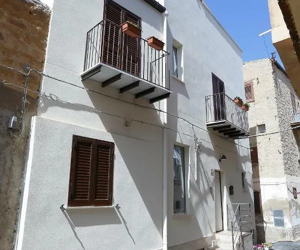 Agrigentumbreakfast Nocleg ze śniadaniem 4*